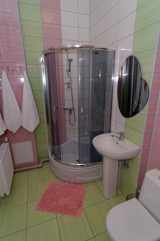Pysanka Hotel Kolomiya Kamer foto